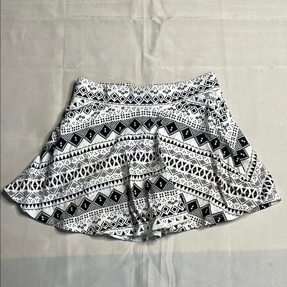Place Other - PLACE Geometric Black and White Skirt
